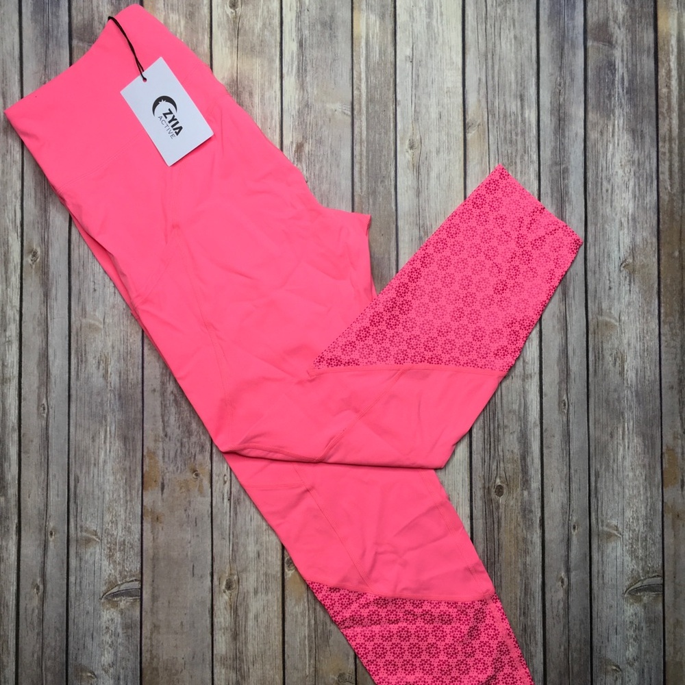 ZYIA NWT neon coral flower power luxe hi rise ankle crop leggings